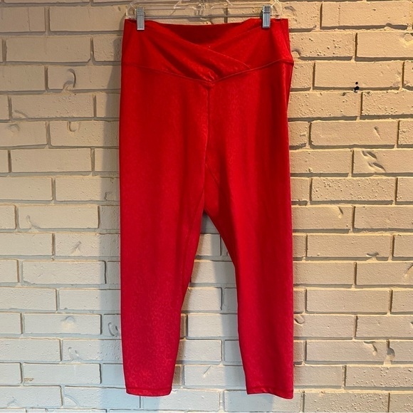 Zyia Leggings Light N Tight Cross Front Red Leopard Print Ruched Back Size 20 - Picture 1 of 6